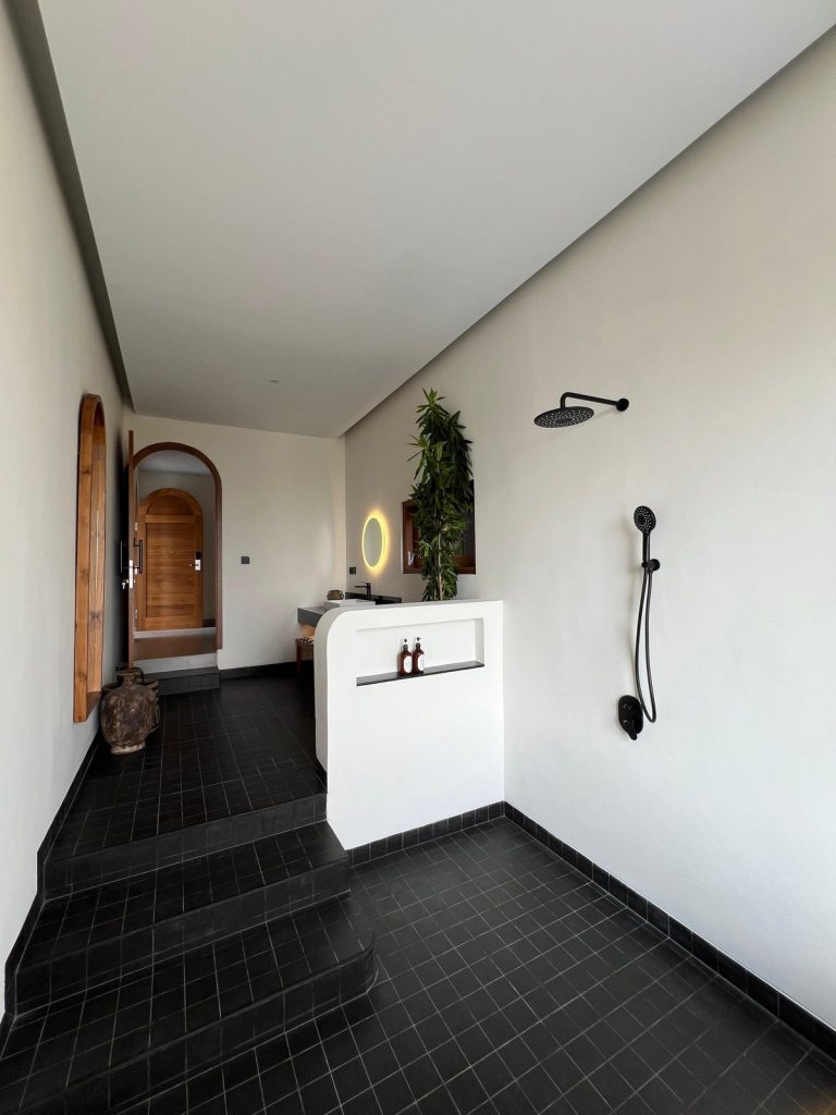 villa-couple-bathroom4
