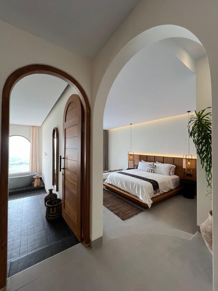 villa-couple-bed3